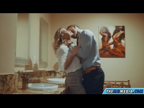 ❤️ جڏهن هڪ busty سنهري اوھان کي هڪ عوامي آرام روم ۾ seduces ☑ فحش تي٪ sd.hentaidude.ru٪